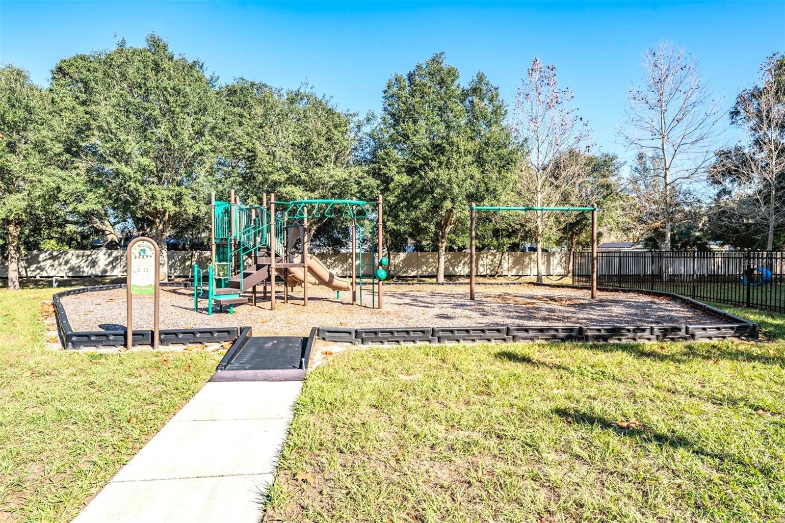 AVERY PARK - Residential