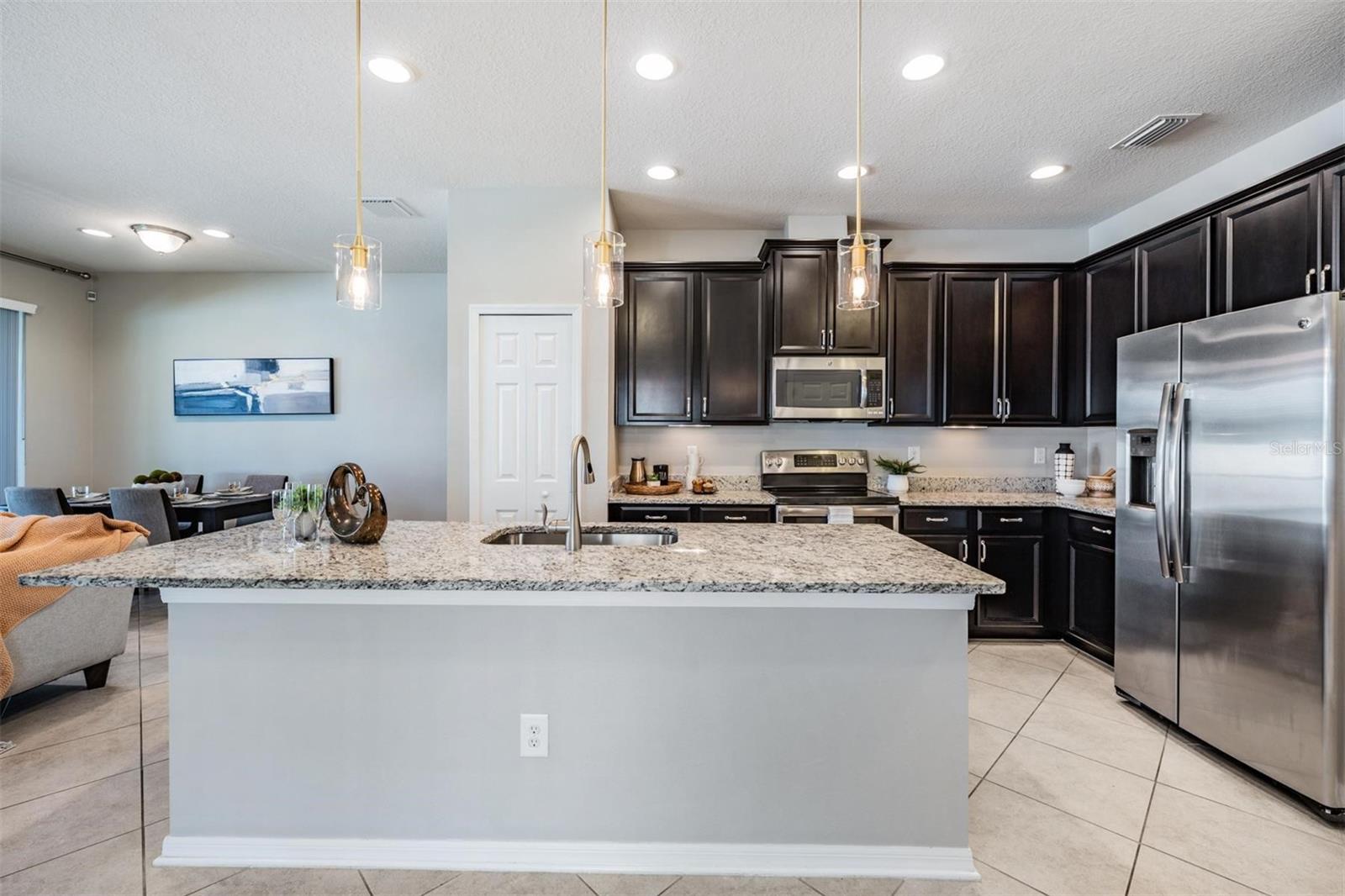 AVERY PARK - Residential