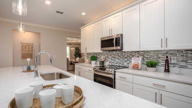 SPRING HILL - Residential