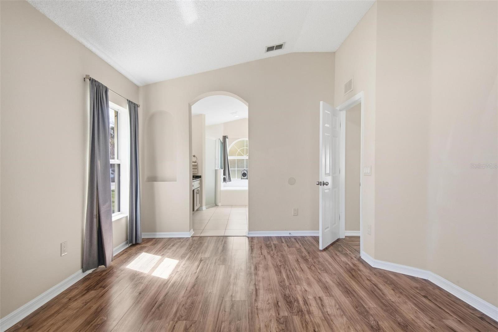 PINE GROVE - Residential