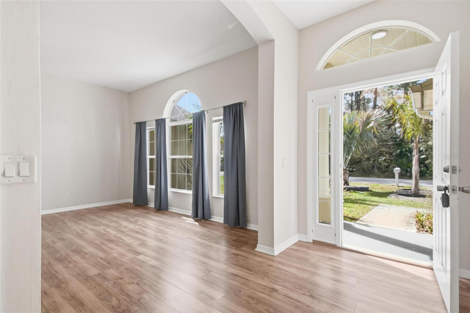 PINE GROVE - Residential