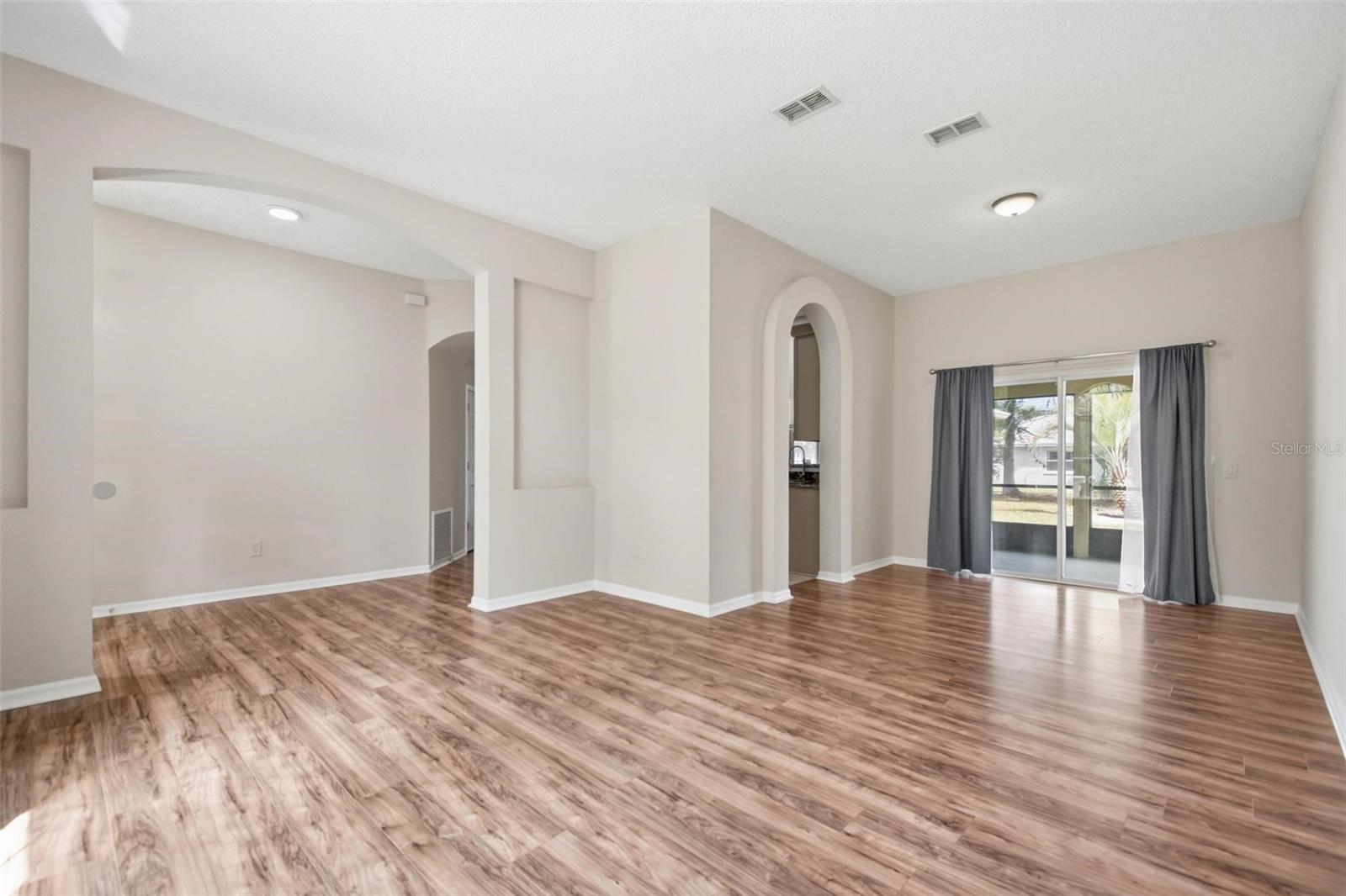 PINE GROVE - Residential