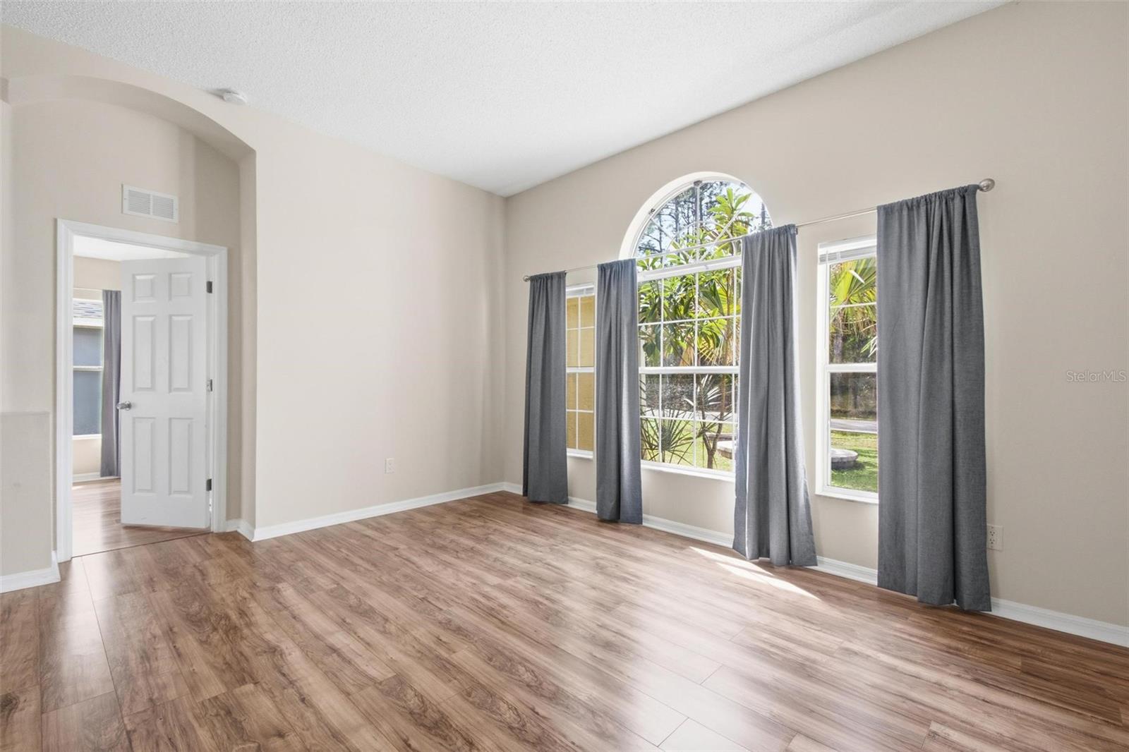 PINE GROVE - Residential