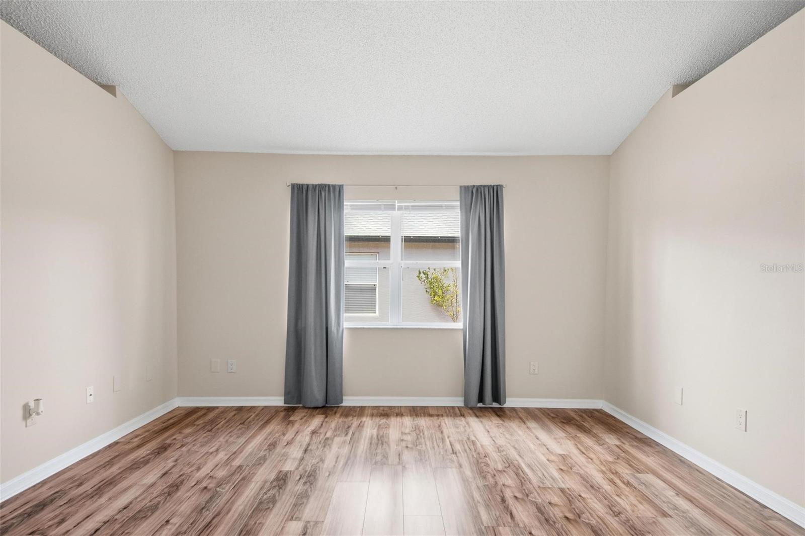 PINE GROVE - Residential