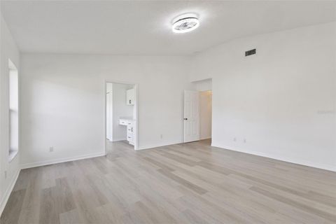 Tiny photo for 5729 King James Avenue, Leesburg, FL 34748 (MLS # TB8488786)