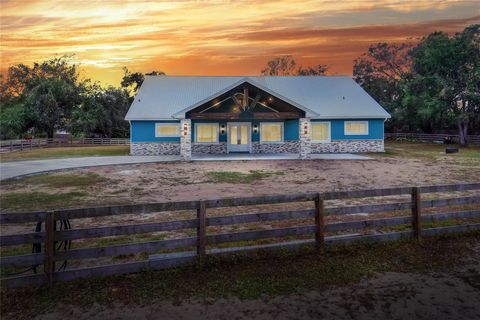 A home in LAKELAND