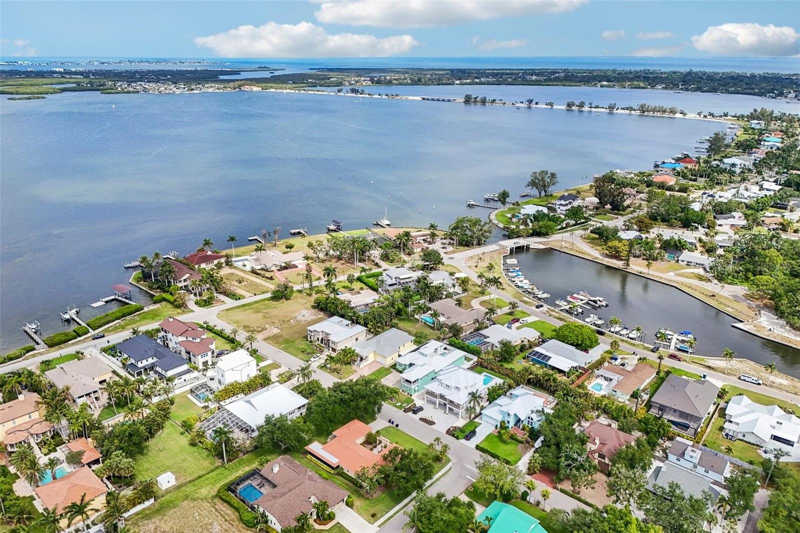 PALMA SOLA BAY GARDENS - Residential