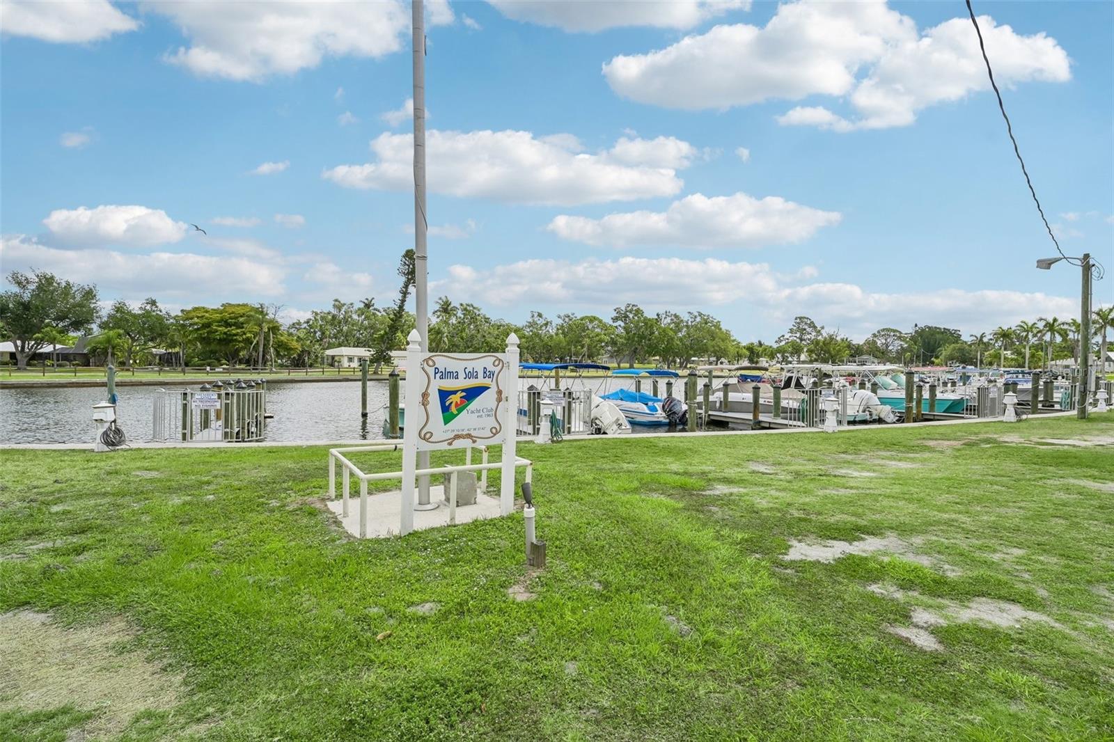 PALMA SOLA BAY GARDENS - Residential