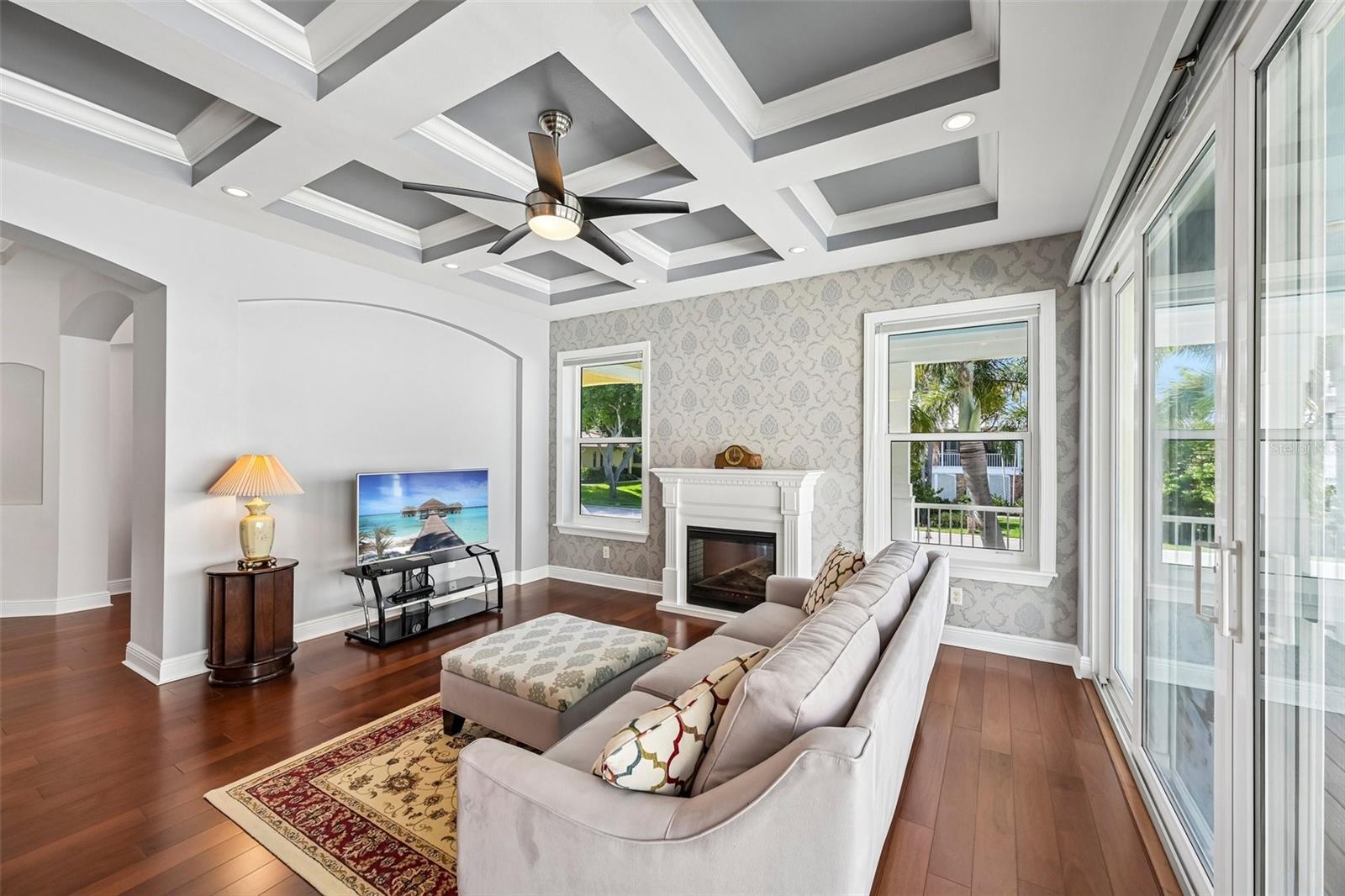 PALMA SOLA BAY GARDENS - Residential