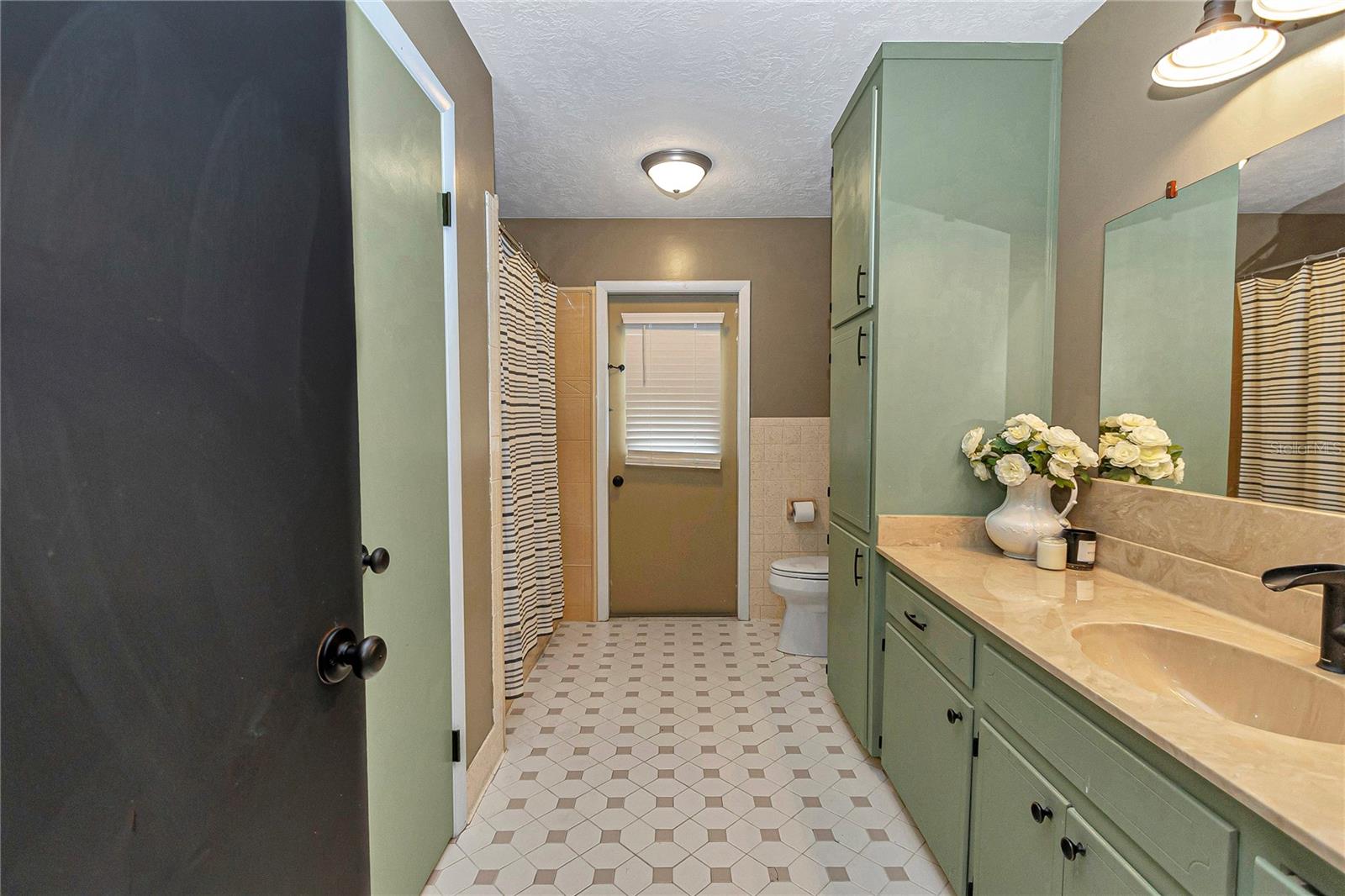 COUNTRY ESTATE - Residential