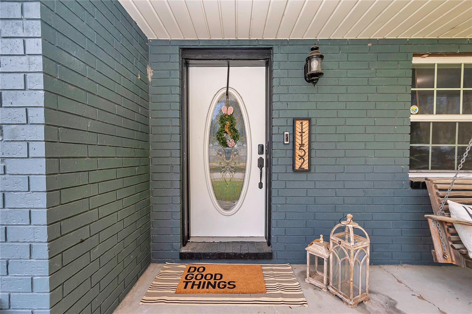 COUNTRY ESTATE - Residential