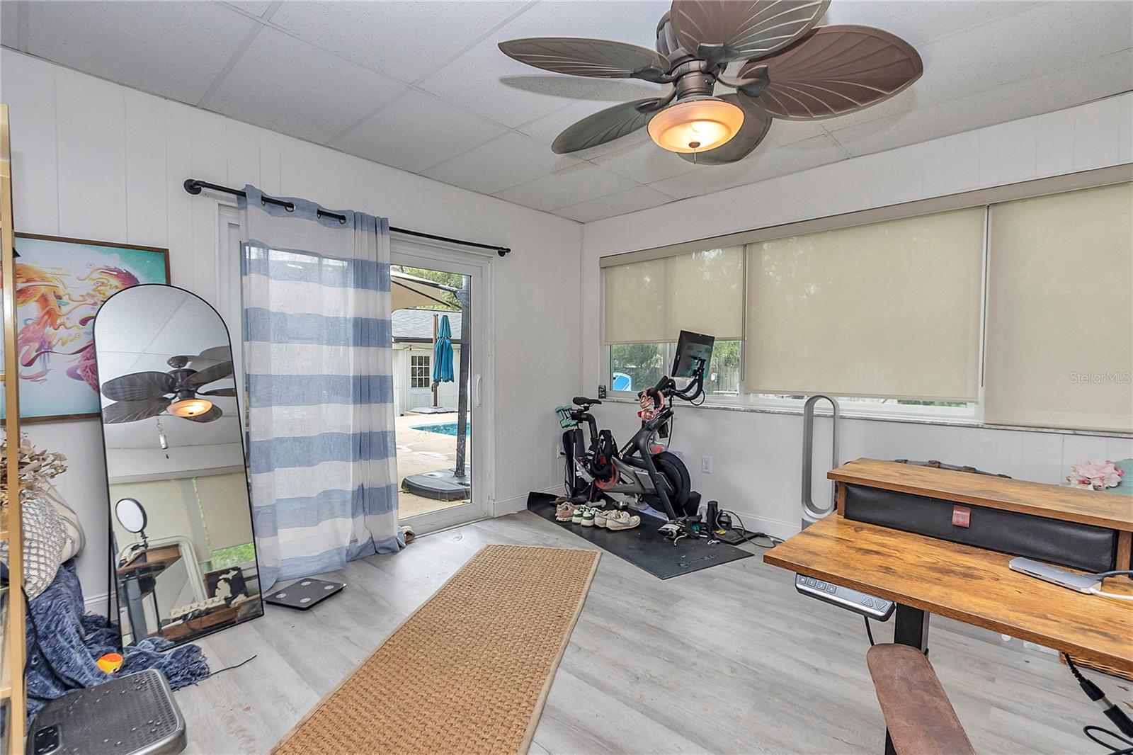 COUNTRY ESTATE - Residential