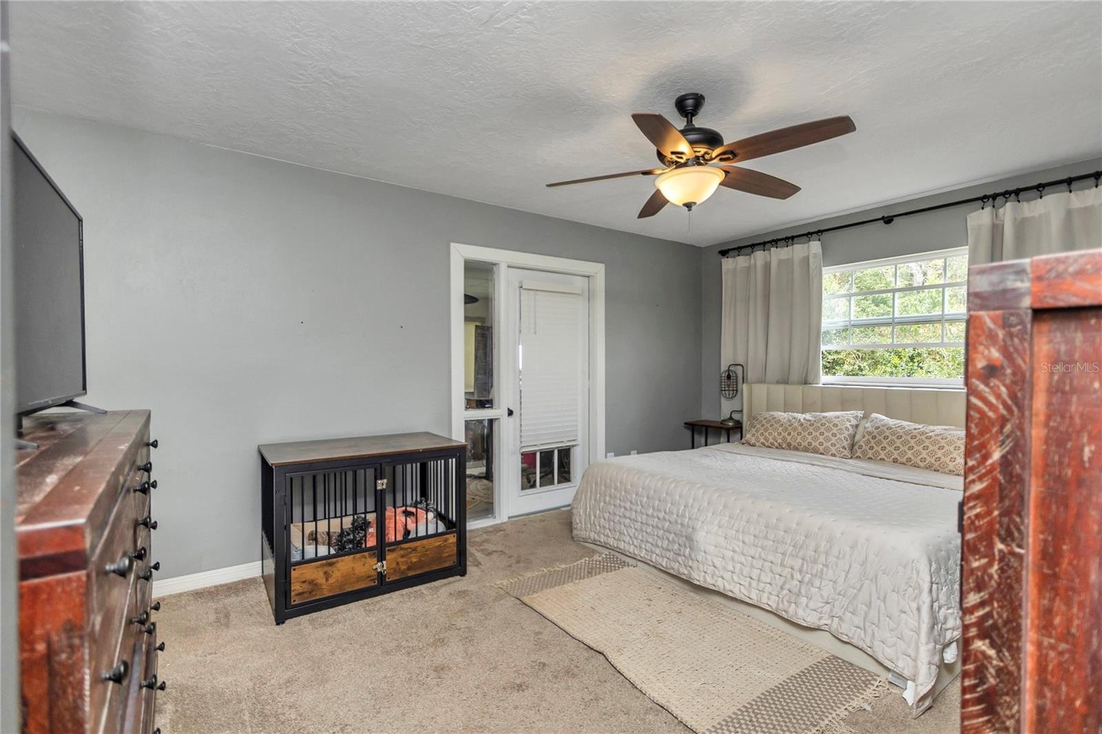 COUNTRY ESTATE - Residential