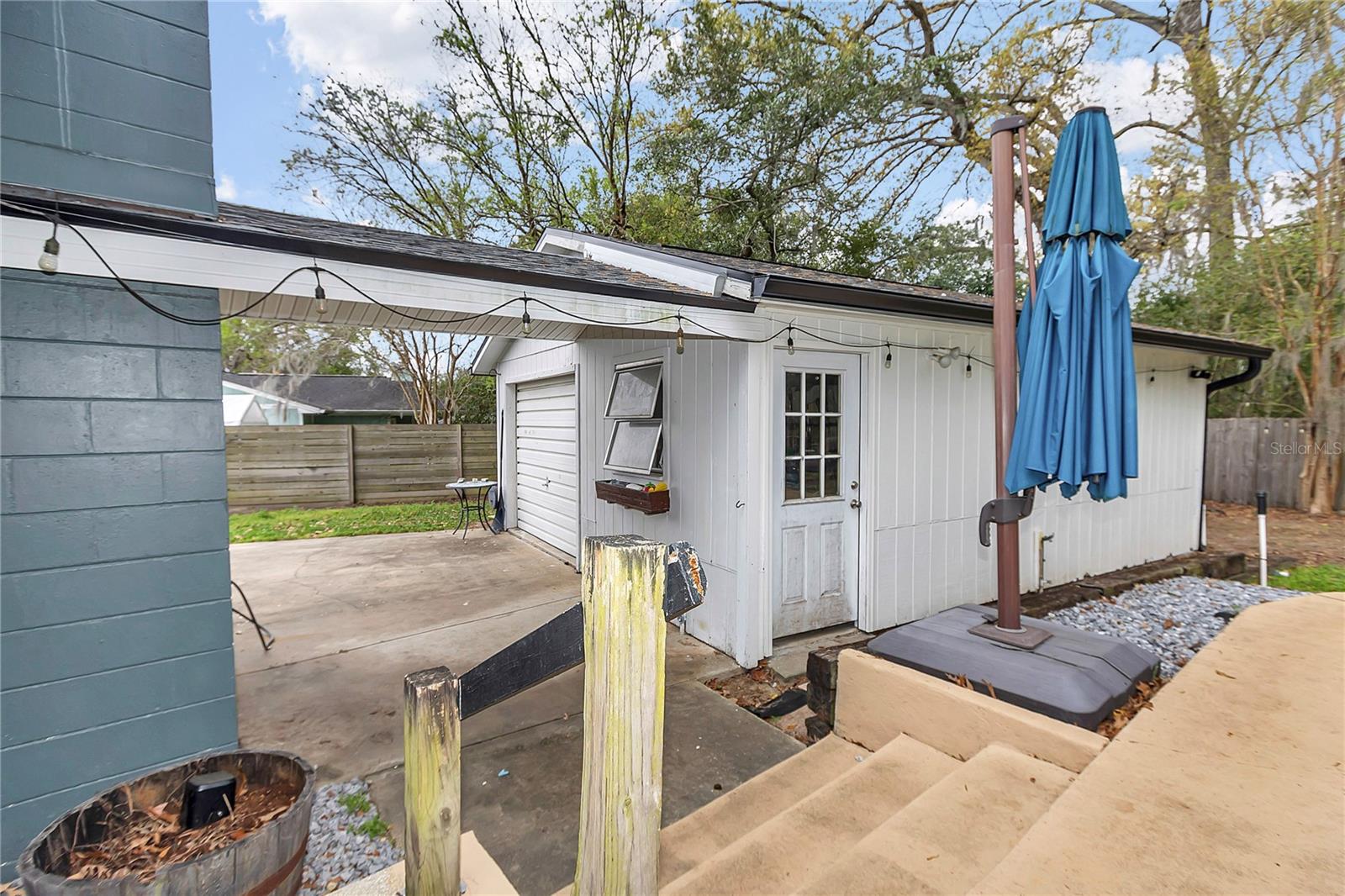 COUNTRY ESTATE - Residential