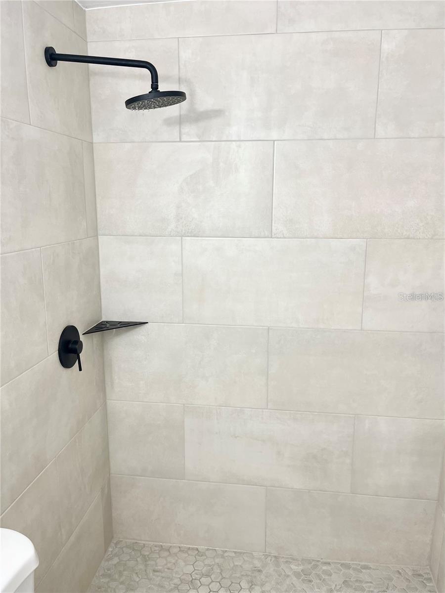 PHOENIX SUB NAPIER GRT - Residential Lease