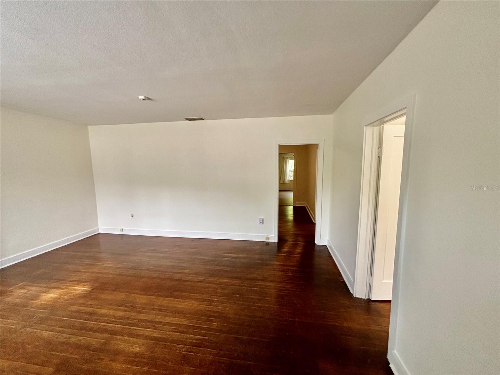 HIGHLAND GROVE 2ND ADD - Residential Lease