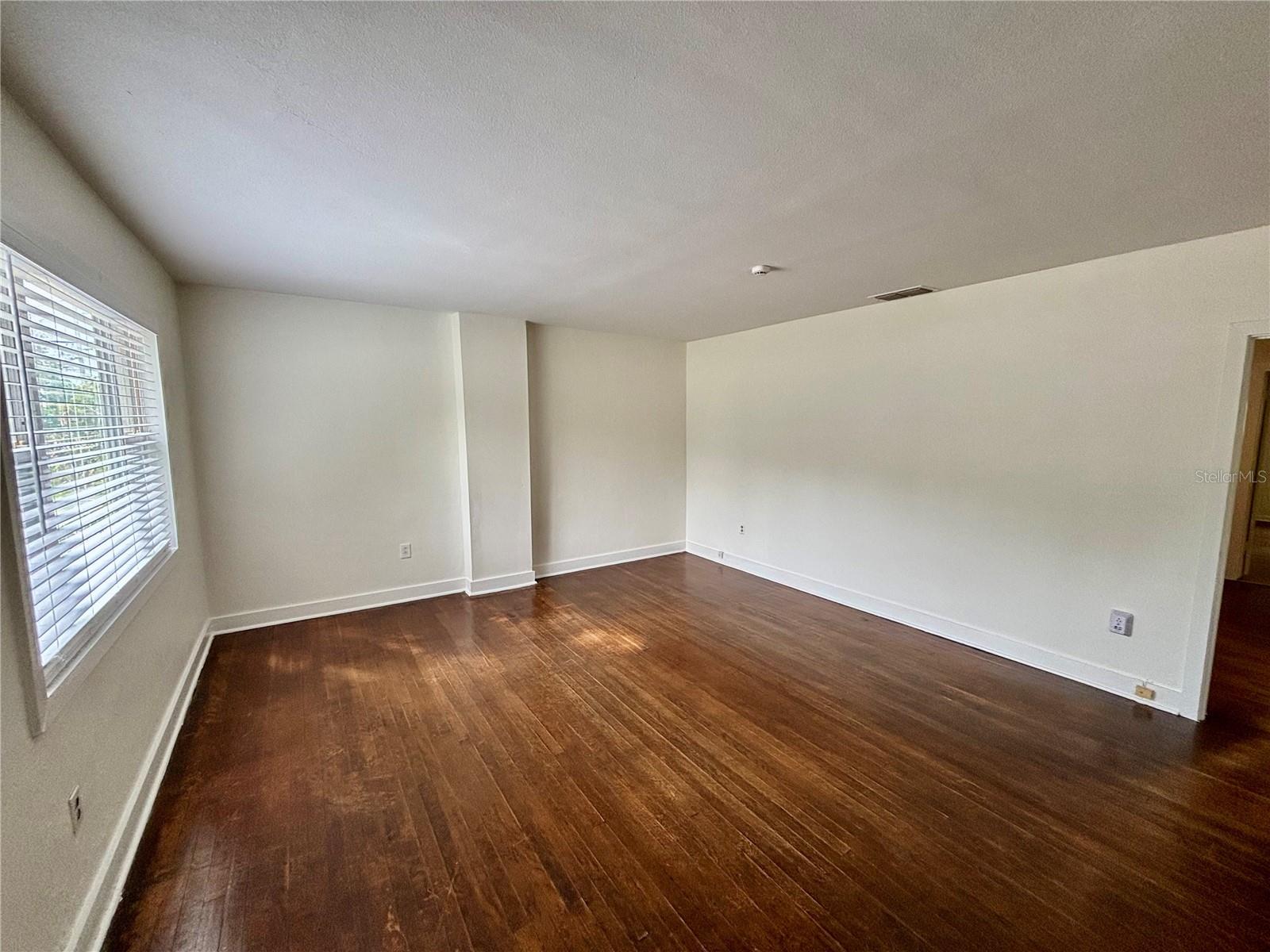 HIGHLAND GROVE 2ND ADD - Residential Lease