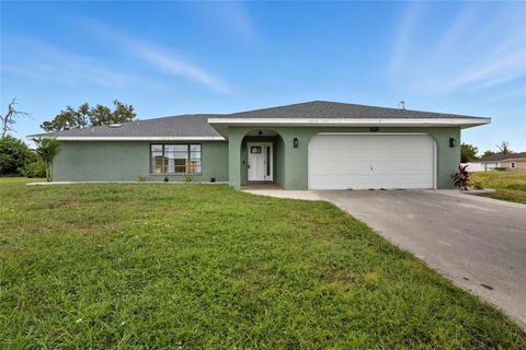 Photo of 7211 Peacock Lane, Englewood, FL 34224 (MLS # A4664764)