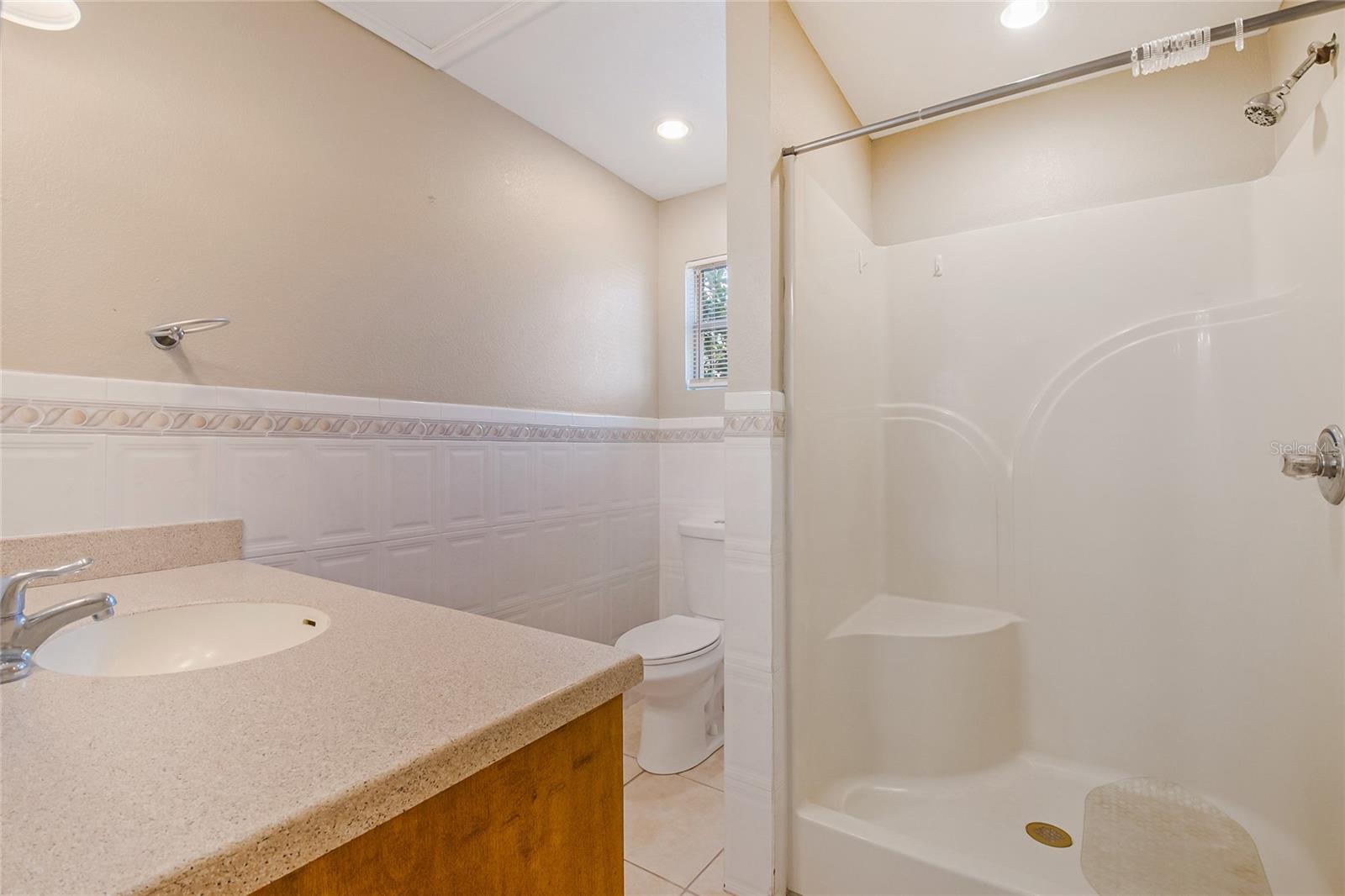 OAK RUN UNIT 8 - Residential Lease