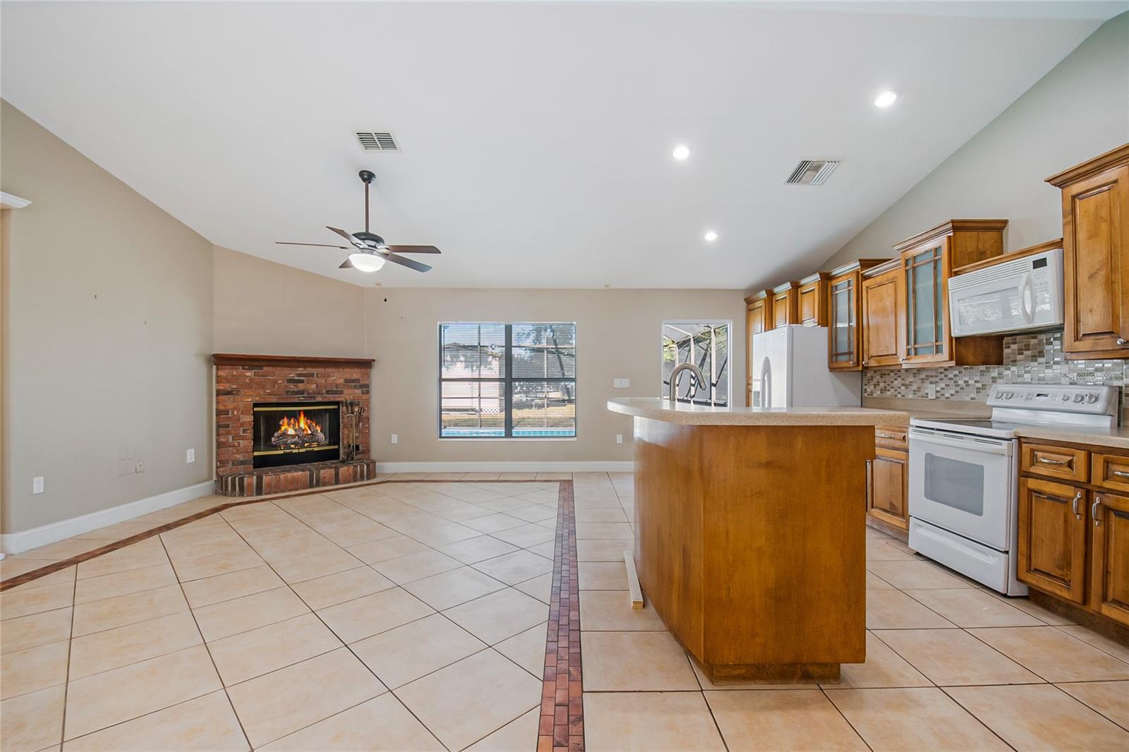 OAK RUN UNIT 8 - Residential Lease