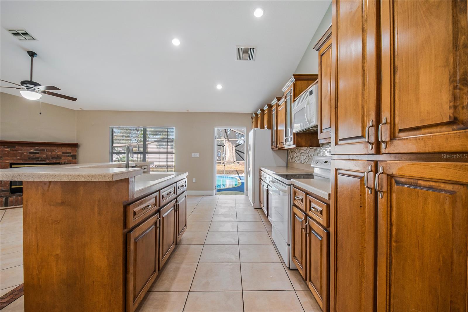 OAK RUN UNIT 8 - Residential Lease