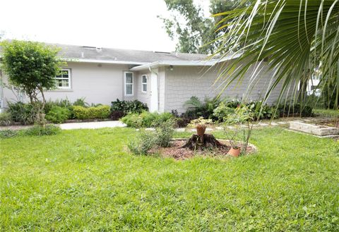 A home in LAKELAND