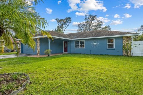 A home in LAKELAND