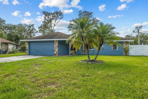 A home in LAKELAND