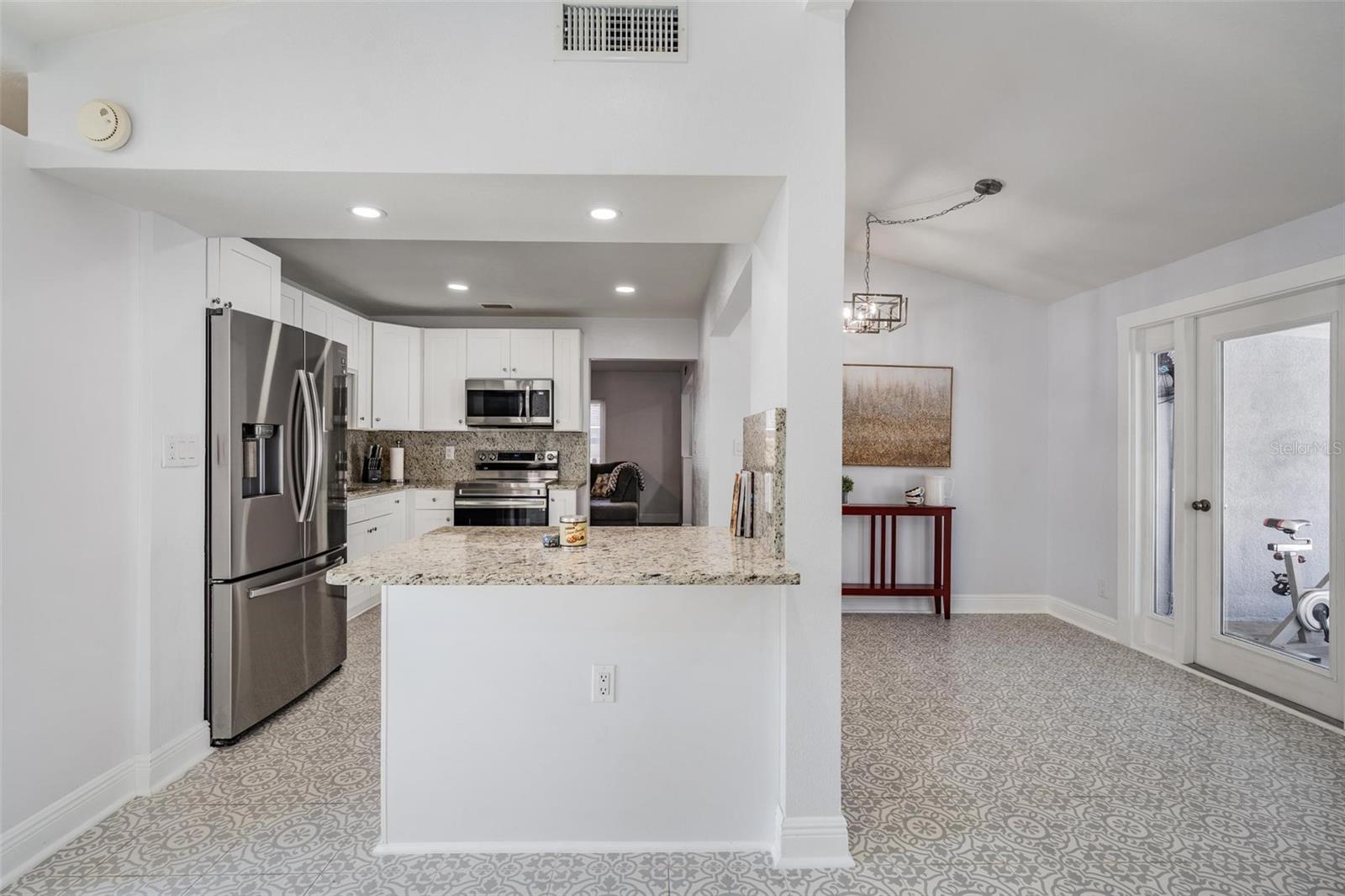 AVON SPGS - Residential