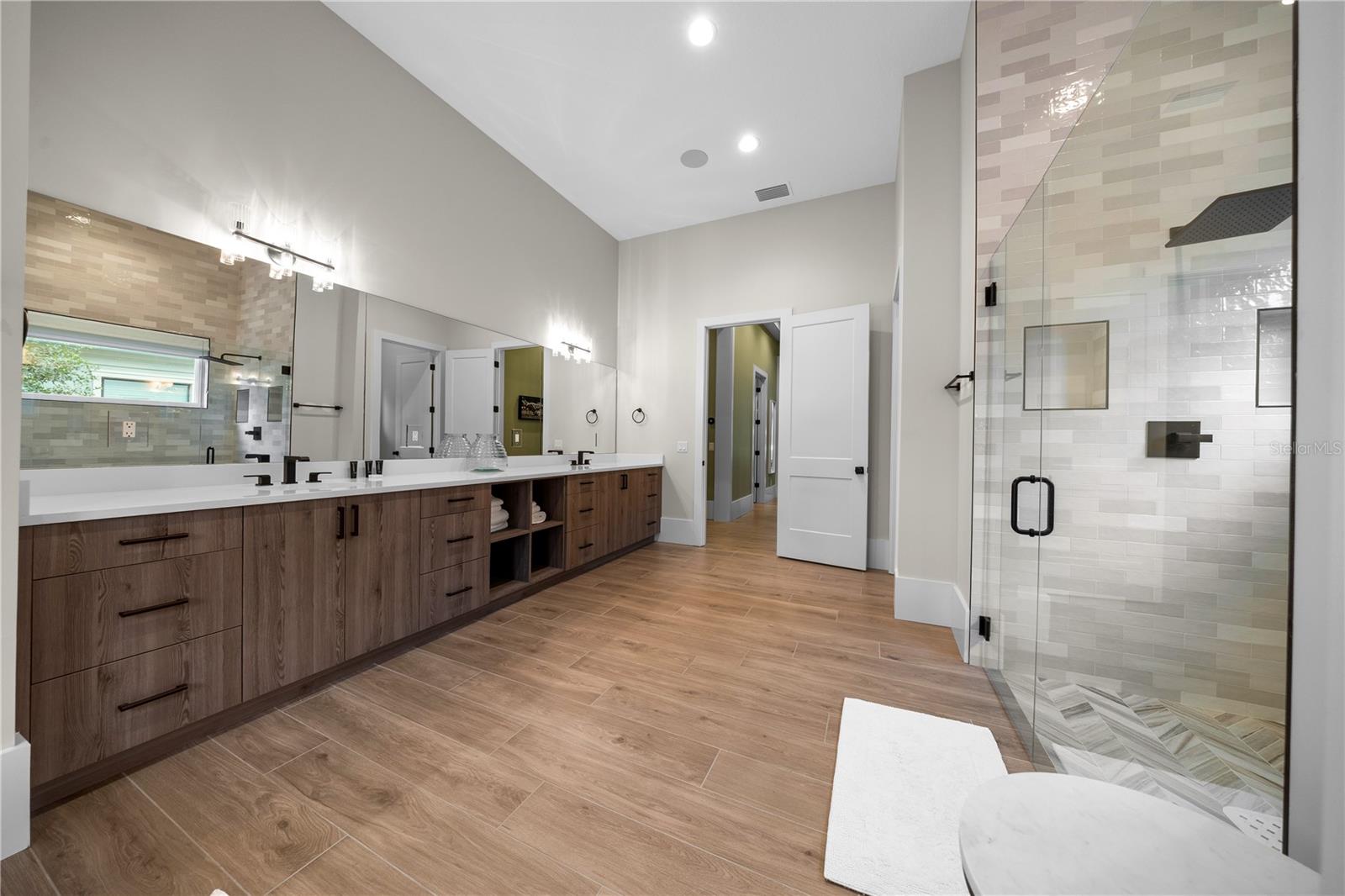 RLR GOLDEN OCALA - Residential