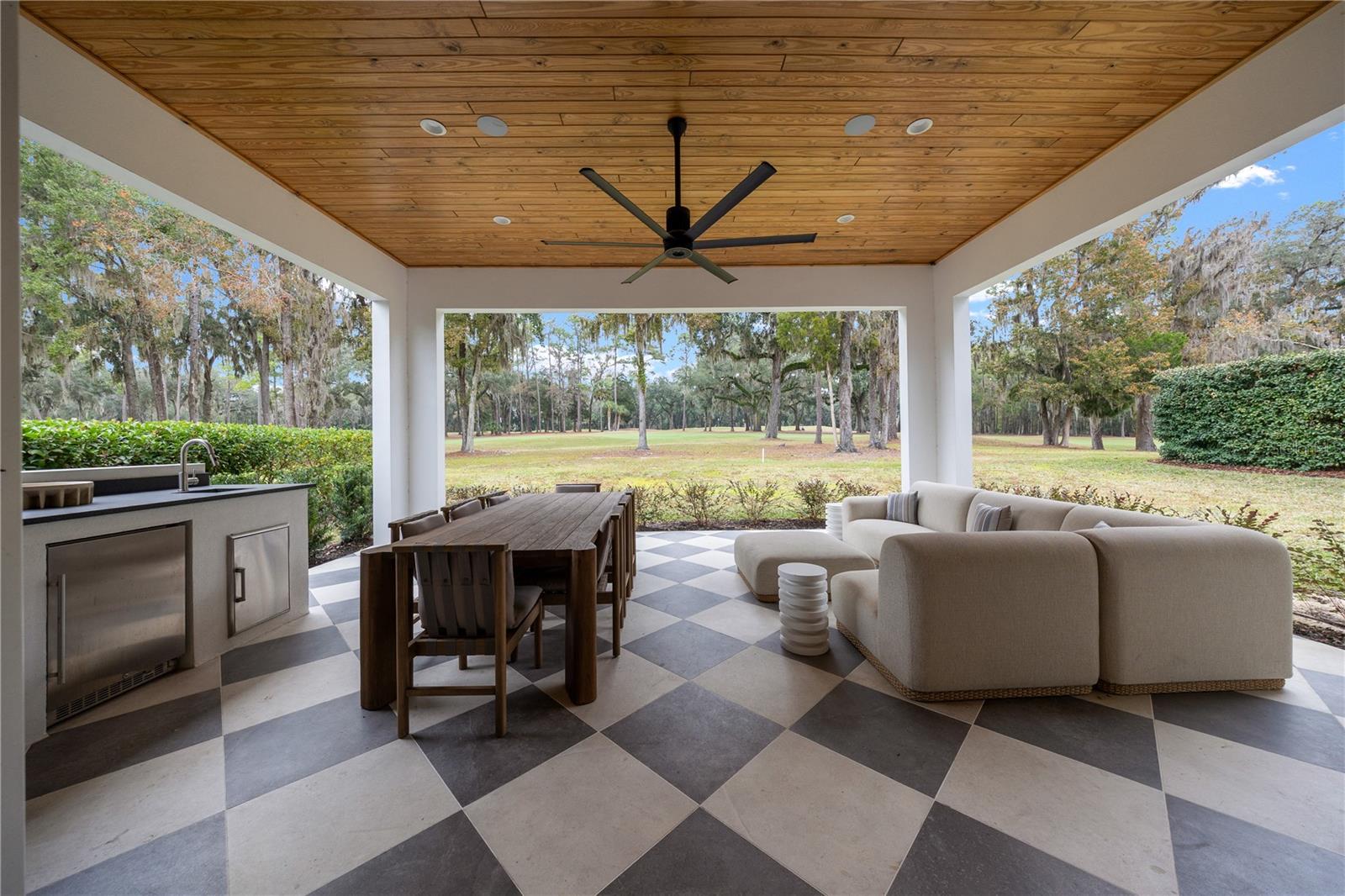 RLR GOLDEN OCALA - Residential