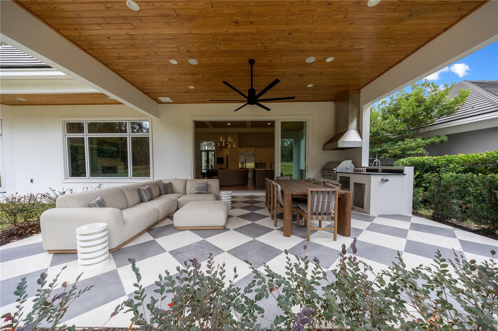 RLR GOLDEN OCALA - Residential