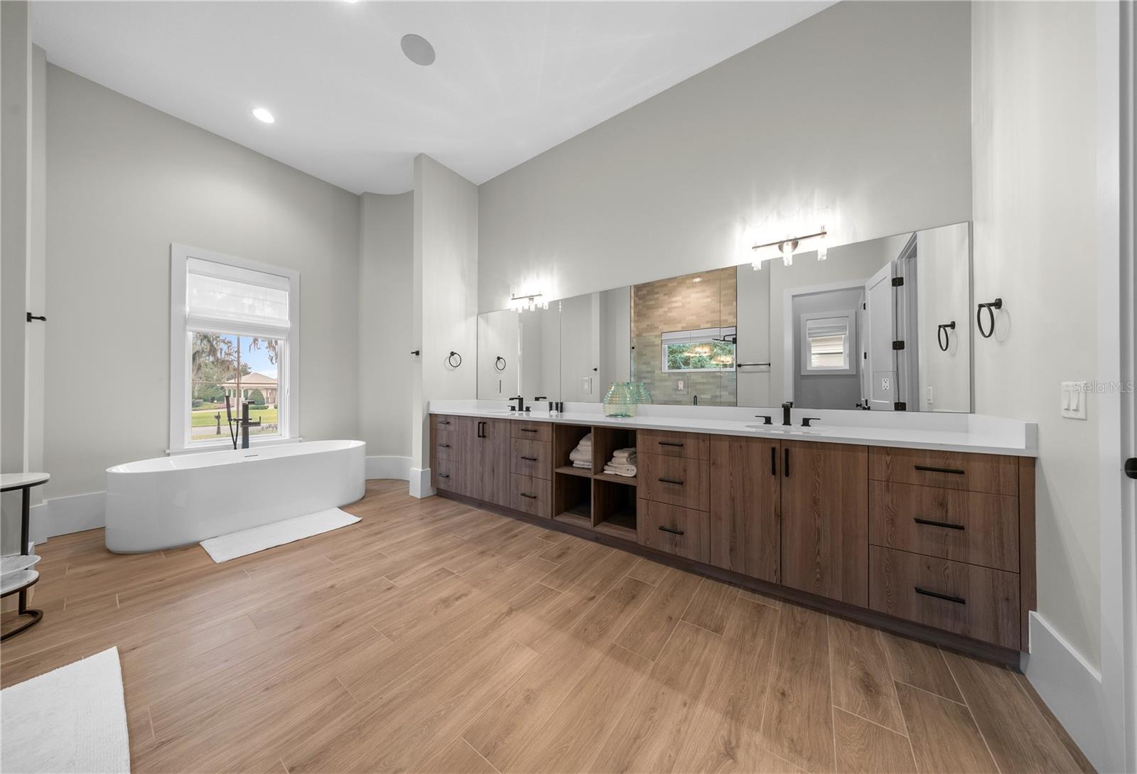 RLR GOLDEN OCALA - Residential