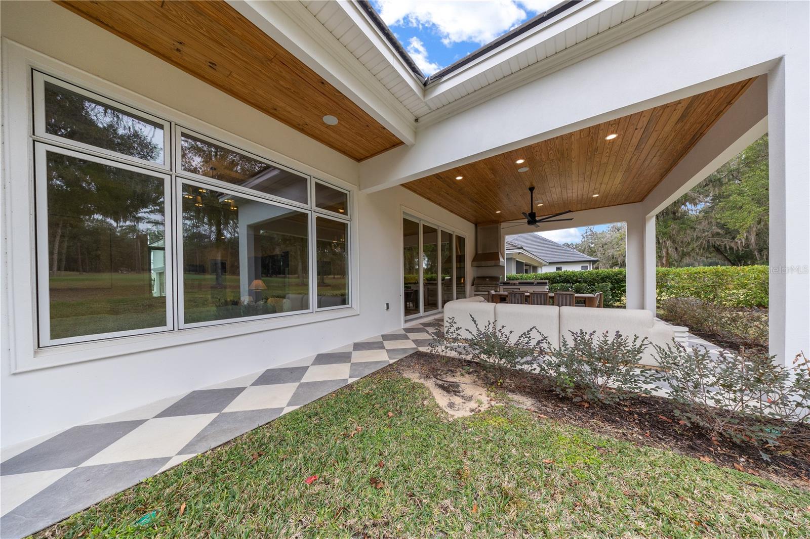 RLR GOLDEN OCALA - Residential