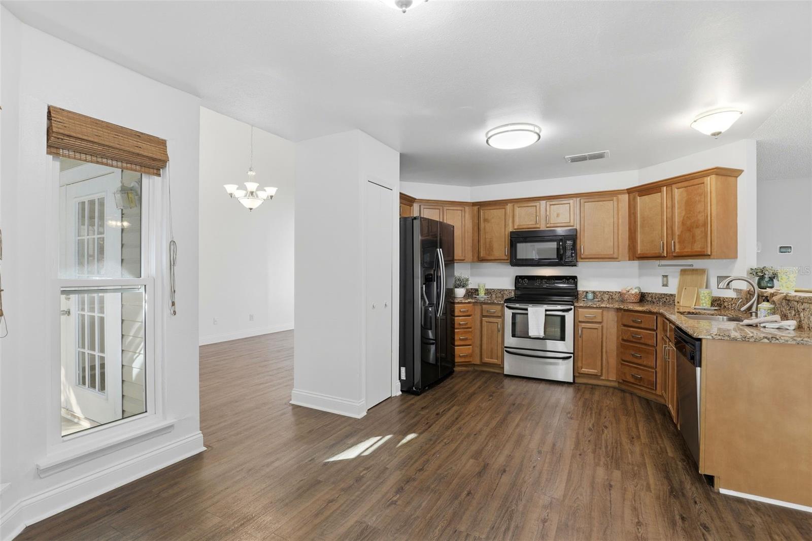 REMINGTON OAKS AT THE CROSSINGS - Residential