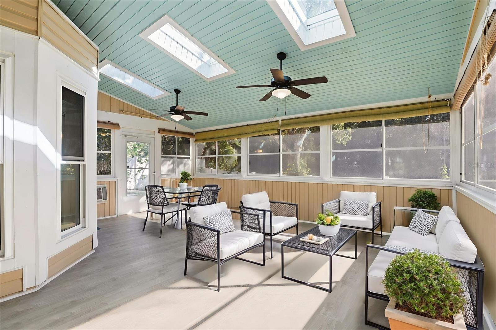 REMINGTON OAKS AT THE CROSSINGS - Residential