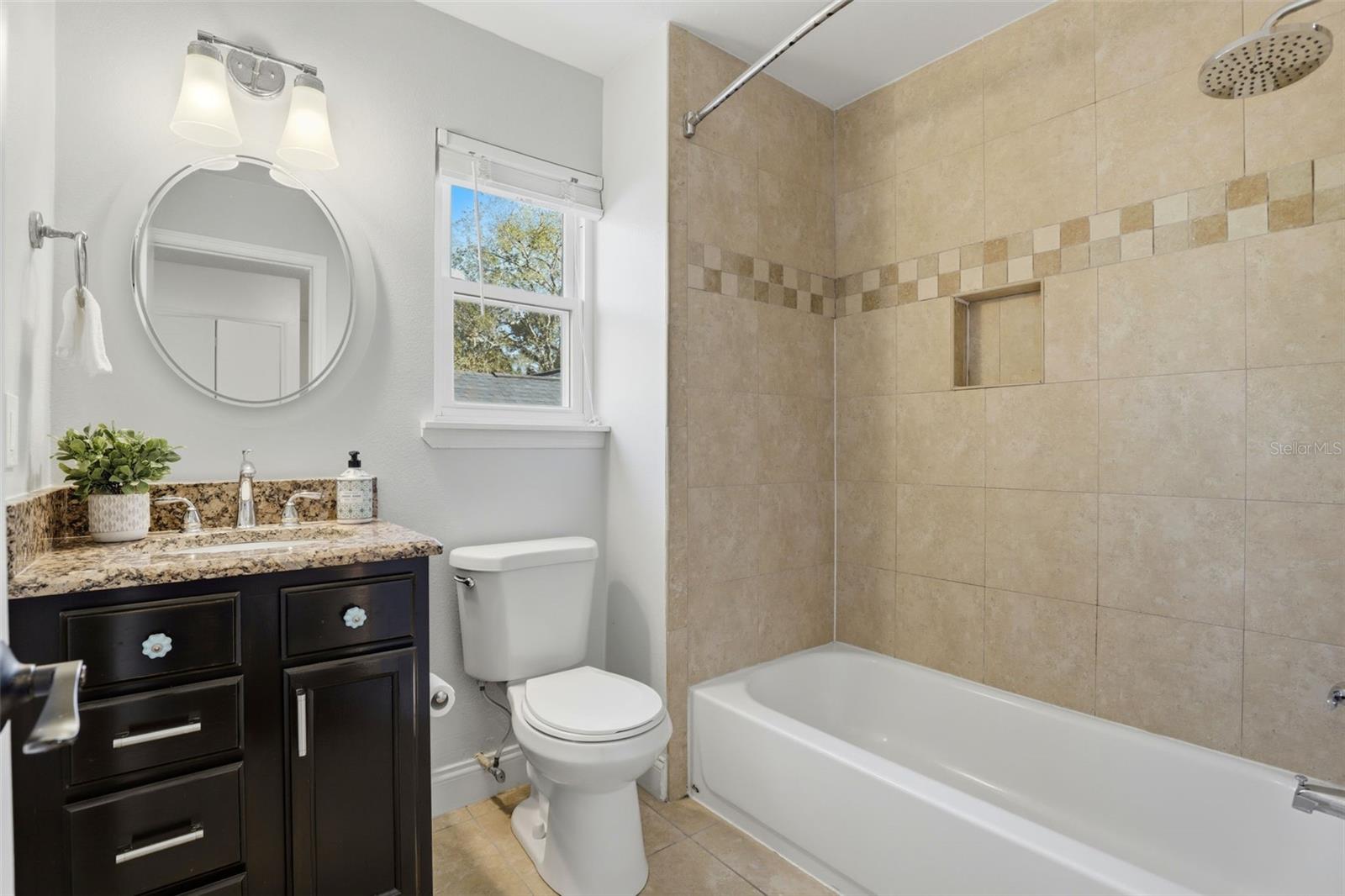 REMINGTON OAKS AT THE CROSSINGS - Residential