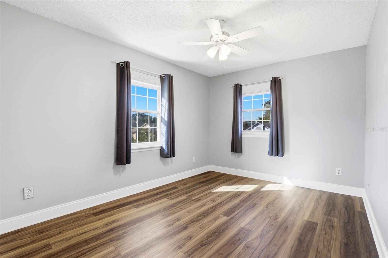 REMINGTON OAKS AT THE CROSSINGS - Residential