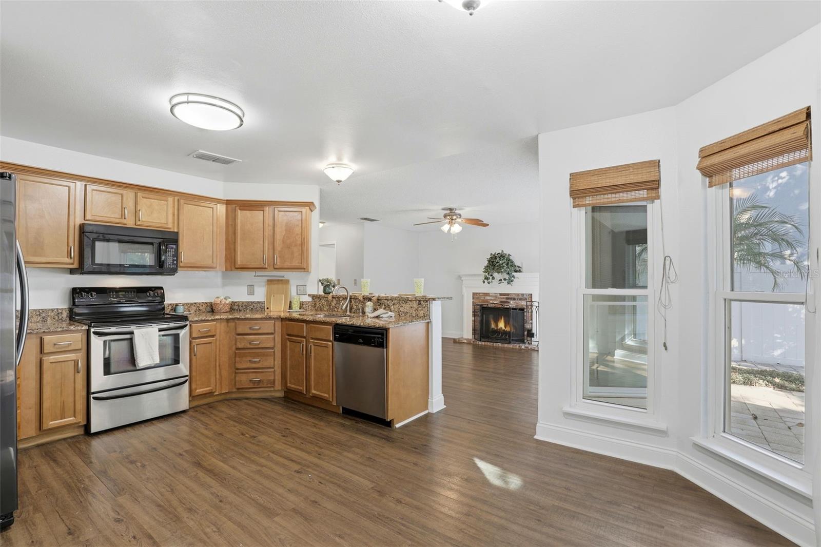 REMINGTON OAKS AT THE CROSSINGS - Residential