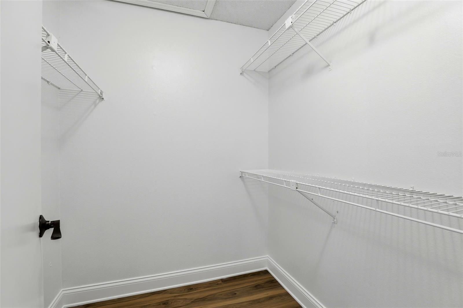 REMINGTON OAKS AT THE CROSSINGS - Residential