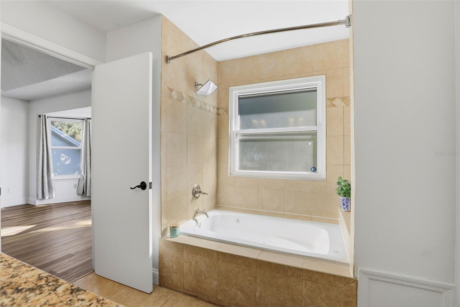 REMINGTON OAKS AT THE CROSSINGS - Residential