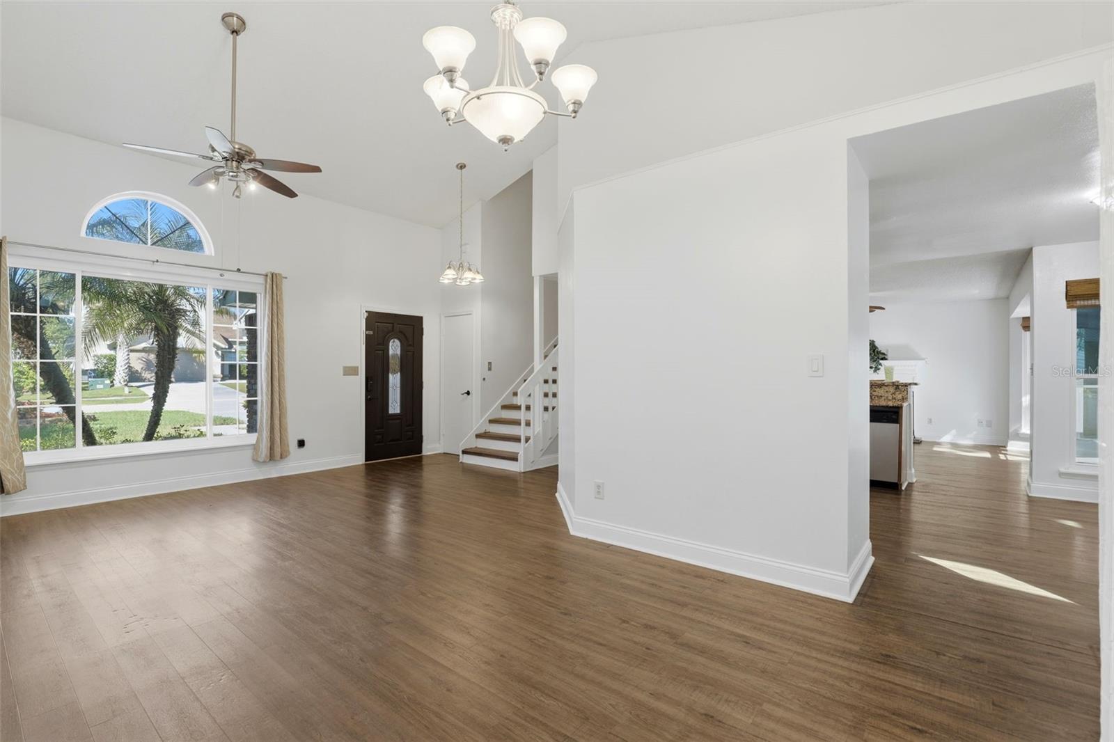 REMINGTON OAKS AT THE CROSSINGS - Residential