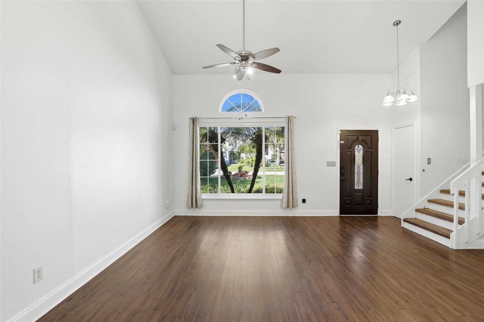 REMINGTON OAKS AT THE CROSSINGS - Residential