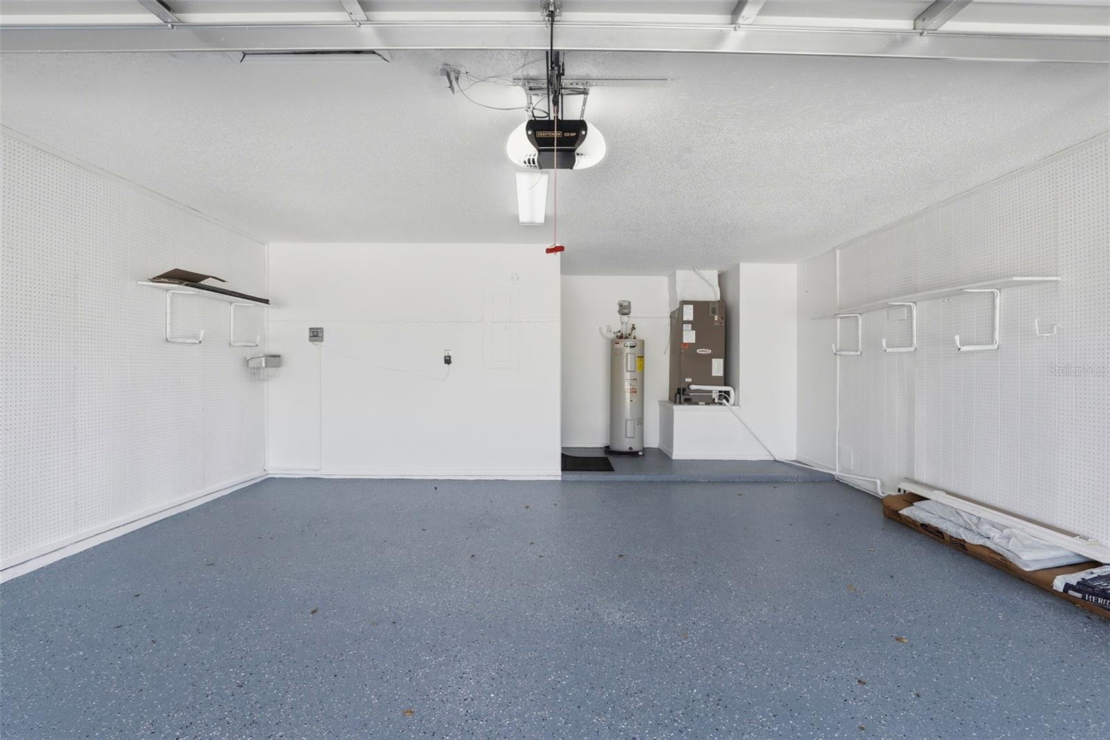 REMINGTON OAKS AT THE CROSSINGS - Residential