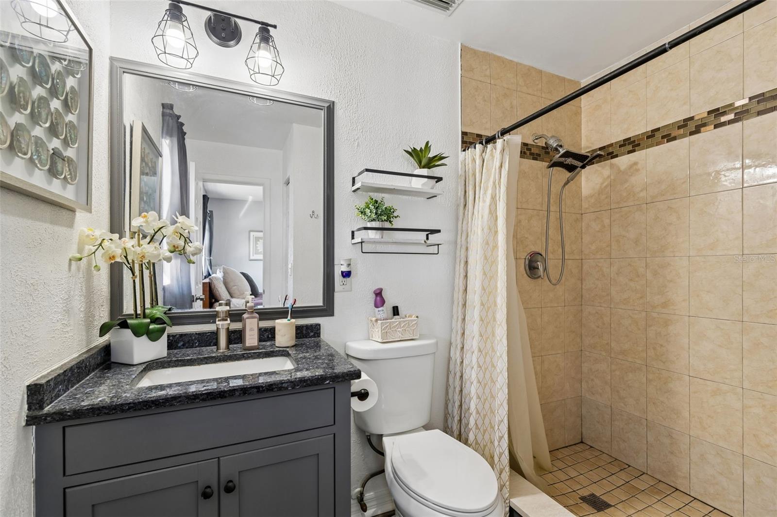 BONNIE BAY UNIT ONE - Residential