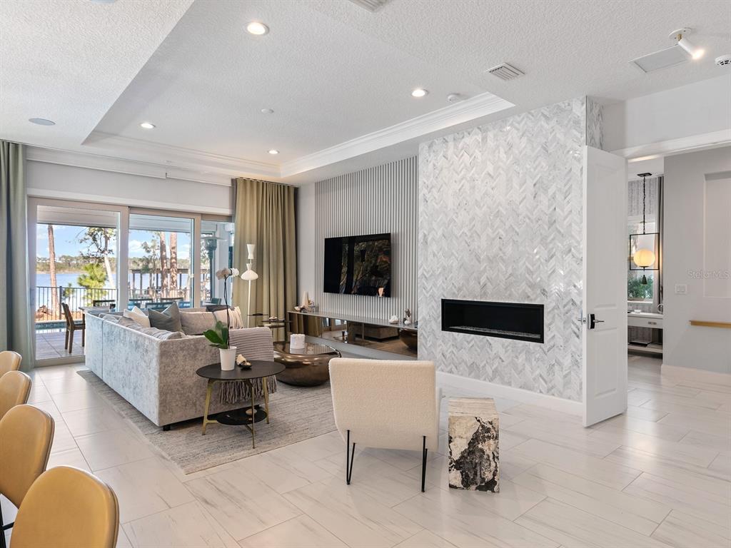 ROYAL CYPRESS PRESERVE - Residential