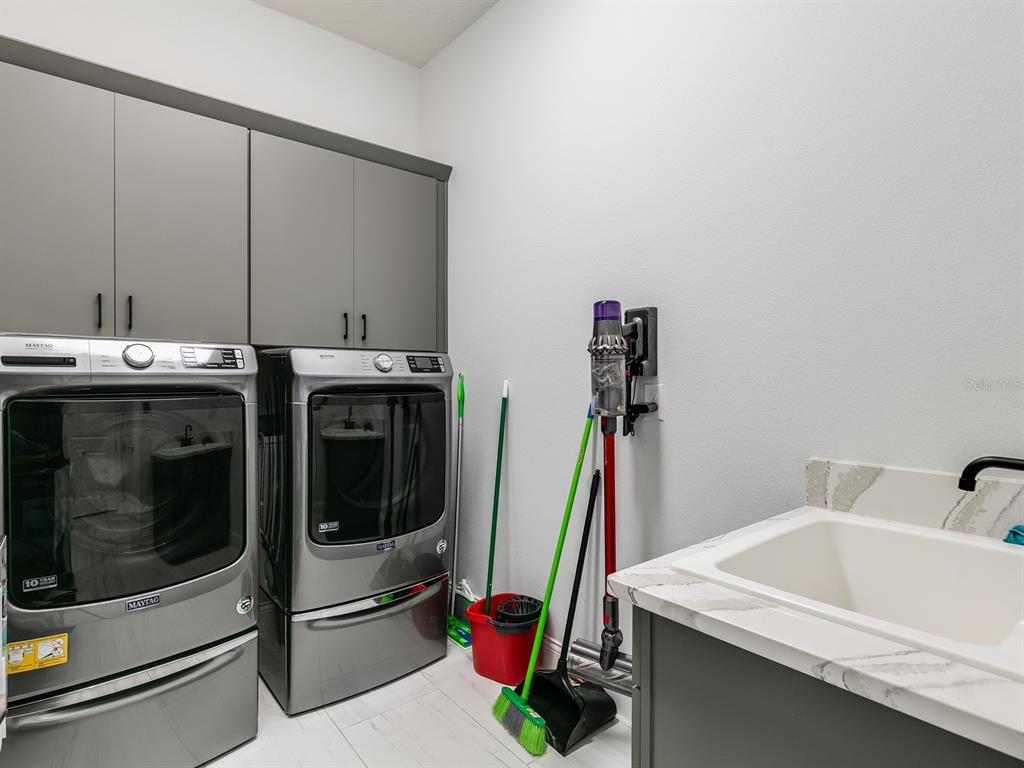 ROYAL CYPRESS PRESERVE - Residential