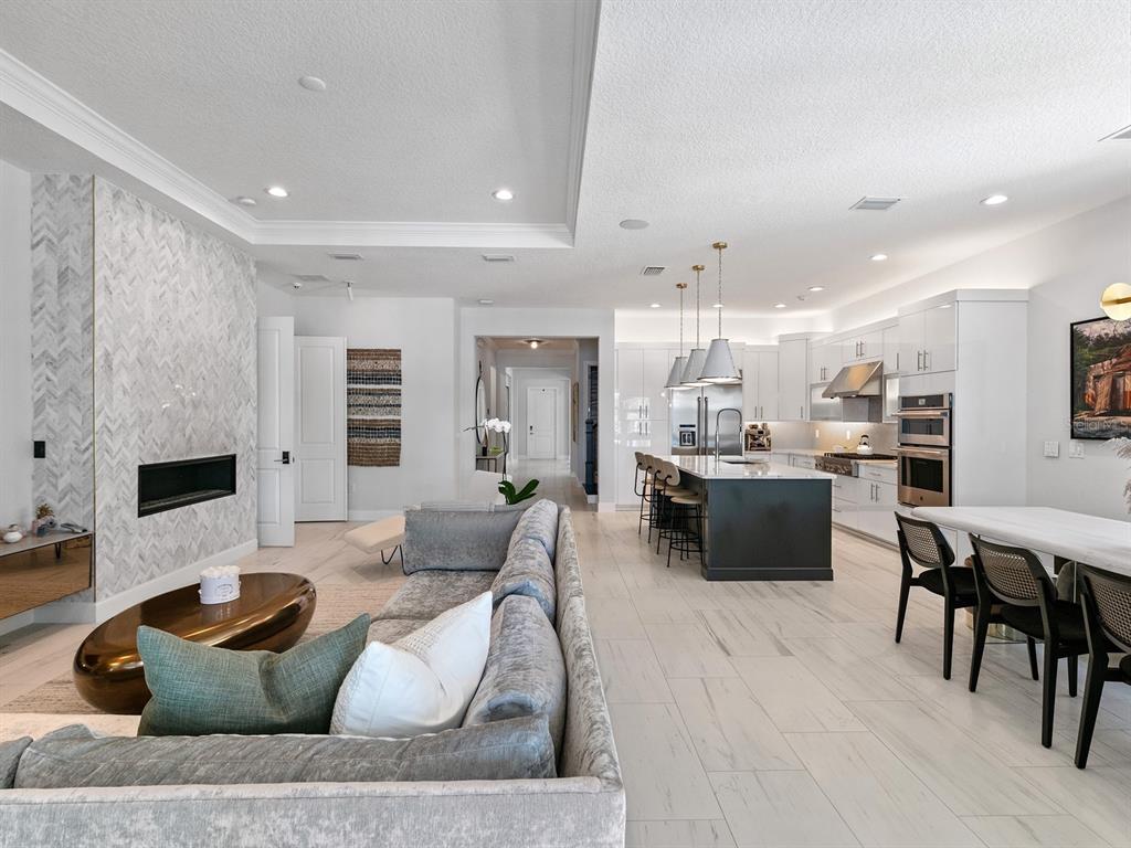 ROYAL CYPRESS PRESERVE - Residential