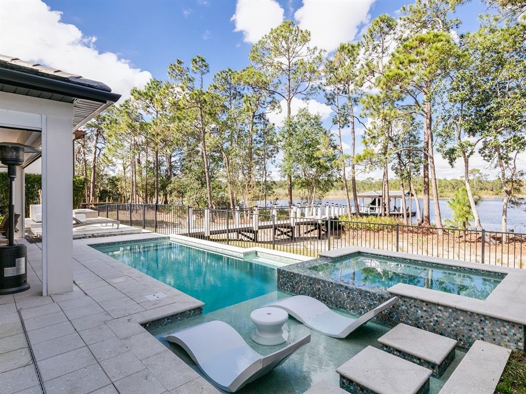 ROYAL CYPRESS PRESERVE - Residential