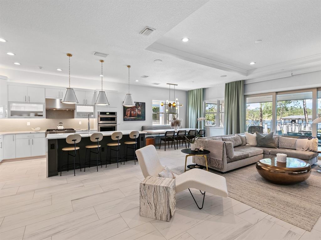 ROYAL CYPRESS PRESERVE - Residential